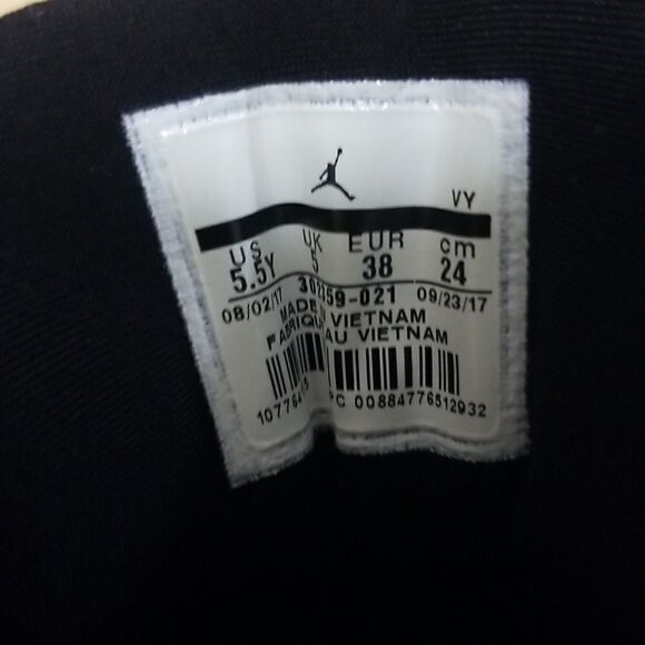 Nike Jordan 9 IX Retro Wmn's sz 7 , Eu 38 City of Flight Black White - Picture 7 of 8